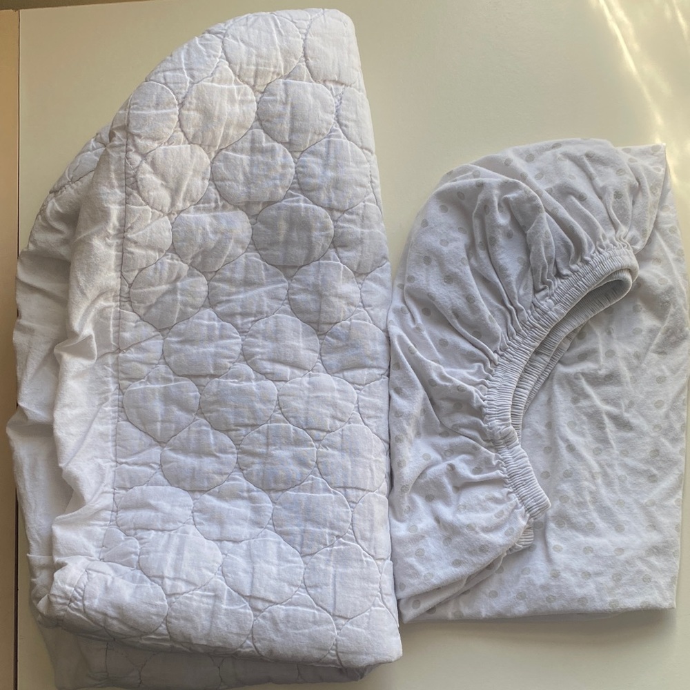 🏷️White Quilted protector and sheet bassinet Set